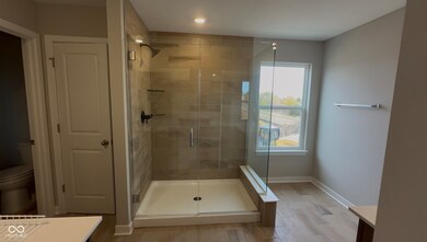 9799 Creekside Cir, McCordsville, IN 46055 - photo 5