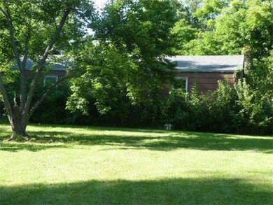 48 Longmeadow Dr, Amherst, MA 01002 - photo 3