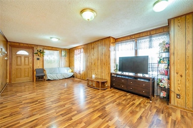 2718 Allison Ave, Des Moines, IA 50310 - photo 7