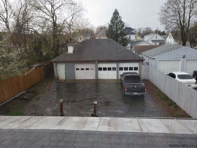 914 Cleveland Ave unit 2, Schenectady, NY 12306 - photo 3