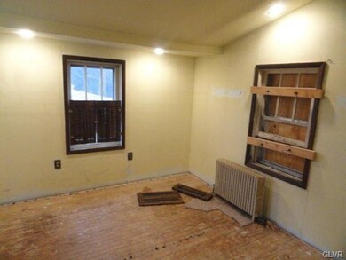 5750 Kings Hwy S, Zionsville, PA 18092 - photo 7