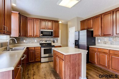 815 Stony Point Dr, Papillion, NE 68046 - photo 7