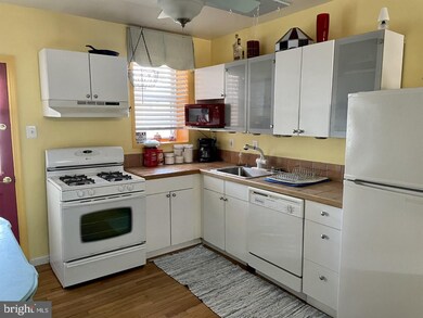 1226 Marshall St, Baltimore, MD 21230 - photo 6