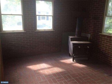 555 S Cape May Ave, Egg Harbor City, NJ 08215 - photo 4