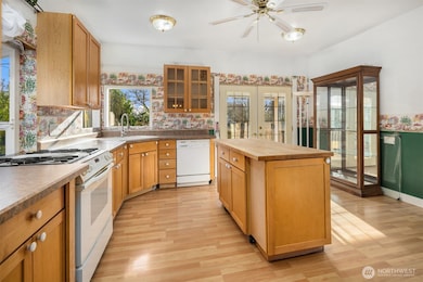 2803 NW 65th St, Seattle, WA 98117 - photo 5