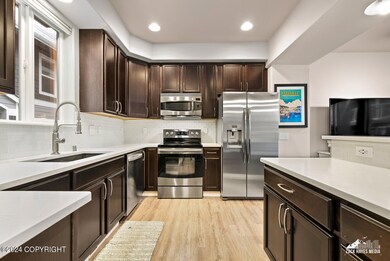 Large island for prep/entertaining