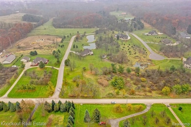 9338 Orchard Valley Ln, Davison, MI 48423 - photo 5