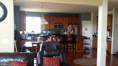 17067 Anns Brook Ct, Woodbridge, VA 22191 - photo 6