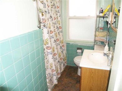 53 11th St, Midland, PA 15059 - photo 7