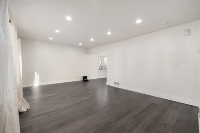 712 N Normal St, Minot, ND 58703 - photo 2