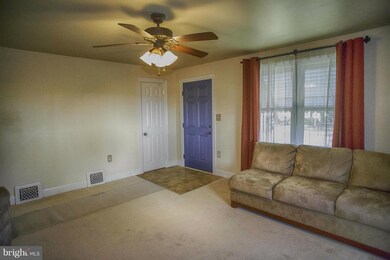 1409 Edenville Rd, Chambersburg, PA 17202 - photo 2