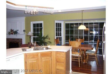 2898 Chevoit Hill Ct, Woodbridge, VA 22191 - photo 6