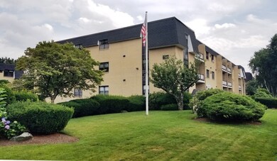 48 Bigelow Ave unit 31, Watertown, MA 02472 - photo 2