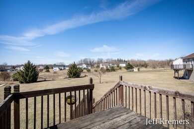 8-web-or-mls-14717 Field Ct-7