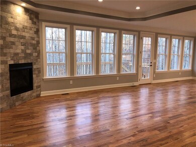 994 E Chamberlin Dr, Asheboro, NC 27205 - photo 5