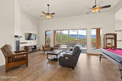 06-Living Room