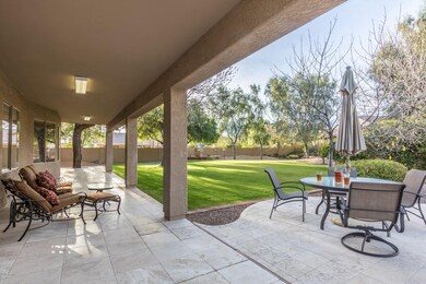 Danbury Private Parklike Yard!
