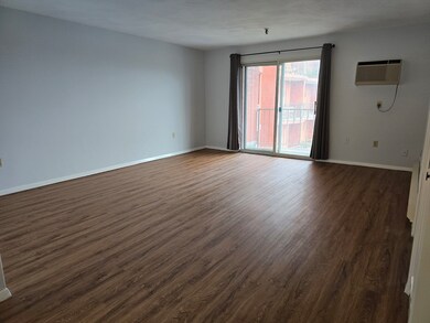 Sagamore Place Condominiums unit 914, Quincy, MA 02171 - photo 4