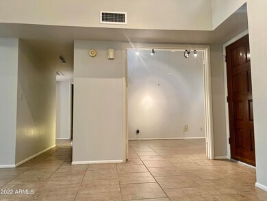 7801 S Peach Dr, Tempe, AZ 85284 - photo 3