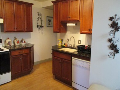 1209 Wood St, Bethlehem, PA 18018 - photo 6