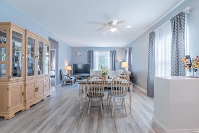 704 Bayberry Ct E unit E, Bloomington, IN 47401 - photo 4