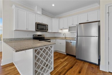 73 W Main St unit 6, Clinton, CT 06413 - photo 6