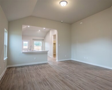 2524 Grace St, Bay City, TX 77414 - photo 2