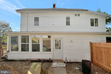 410 N Massanutten St, Strasburg, VA 22657 - photo 6