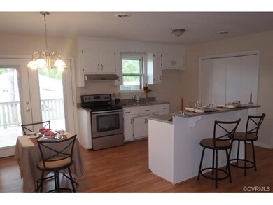 13110 S Crater Rd, Petersburg, VA 23805 - photo 4