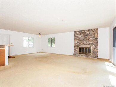 3 Apple Blossom Ln, Hendersonville, NC 28792 - photo 2