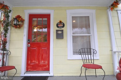 202 Independence St, Berkeley Springs, WV 25411 - photo 7