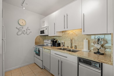 1401 E Beach Dr unit 1108, Galveston, TX 77550 - photo 6