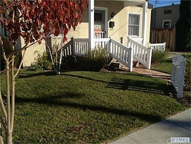 The perfect front yard.