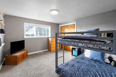 1547 SW Parkway Dr, Redmond (19 of 27) c