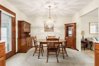 4811 Manitoba Rd, Columbus, OH 43229 - photo 6