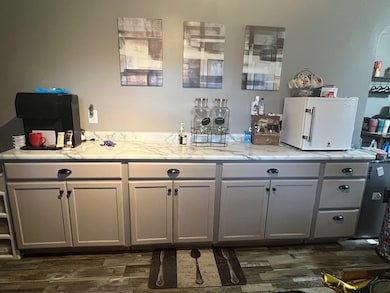 303 Wanda Rd, Portsmouth, OH 45662 - photo 3