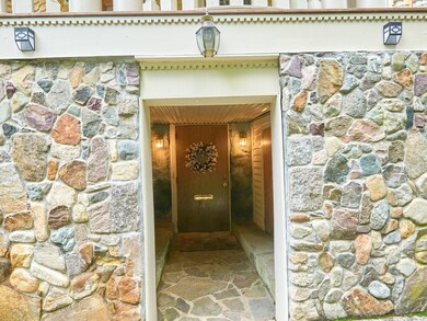 18 Atherton Rd unit G, Brookline, MA 02446 - photo 4