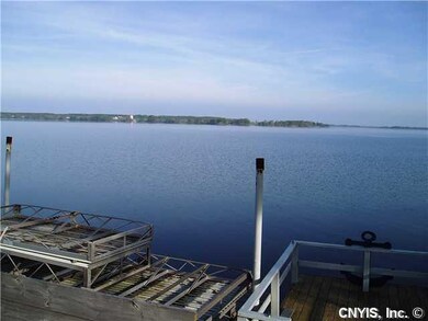 Waterfront. Dock is included.
