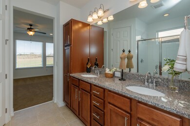 019_Master Bathroom (3)