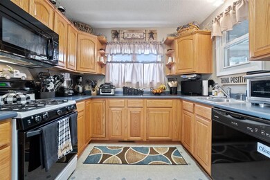 215 W Logan St, Markle, IN 46770 - photo 6