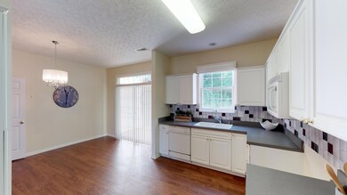 5932 Hickory Brook Way unit 5932, Columbus, OH 43213 - photo 4