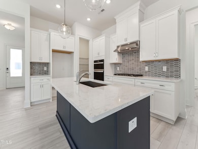 #4 kitchen 3