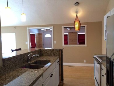 209 W 10th St, Lapel, IN 46051 - photo 4