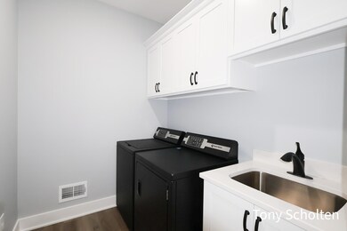 5145 Blendon Woods Ct unit 16, Hudsonville, MI 49426 - photo 6