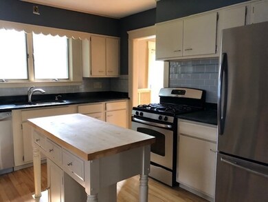 118 Forest St, Worcester, MA 01609 - photo 2