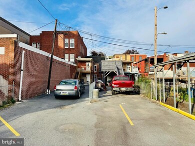 129 N 8th St, Reading, PA 19601 - photo 4