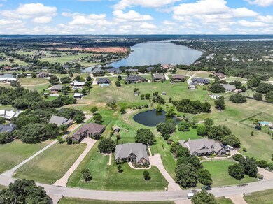 1718 Bent Tree Ct, Granbury, TX 76049 - photo 4