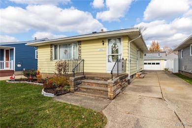 396 Cleveland Dr, Buffalo, NY 14223 - photo 3