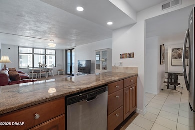 3051_S_Atlantic_Ave_1705-5
