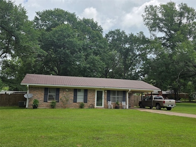 512 W Nevada Ave, Vivian, LA 71082 - photo 2